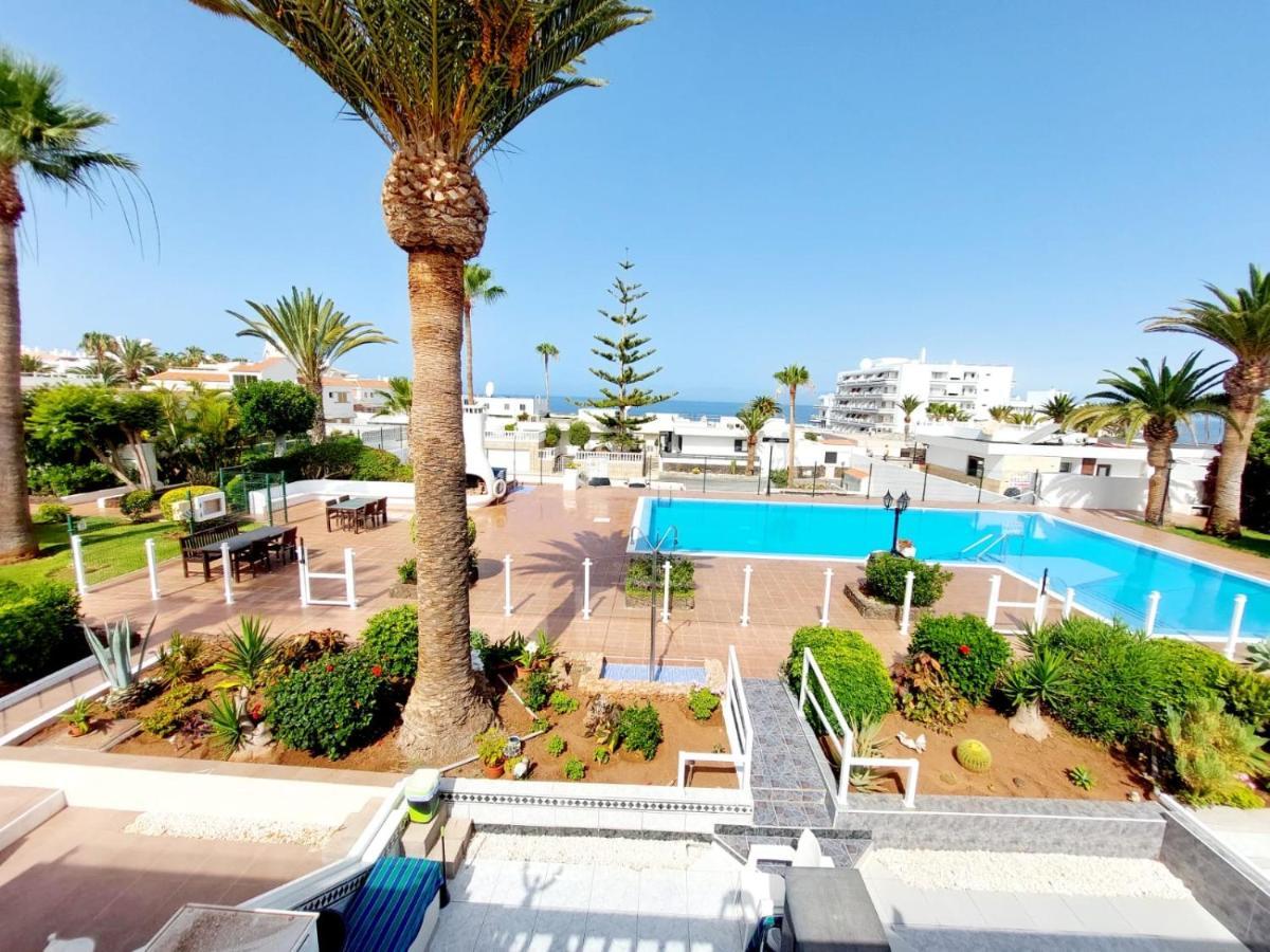 First Line Villa Floor Studio Apartment With Amazing Sea View Air Conditioned Just 50M From The Beach Costa Adeje  Bagian luar foto