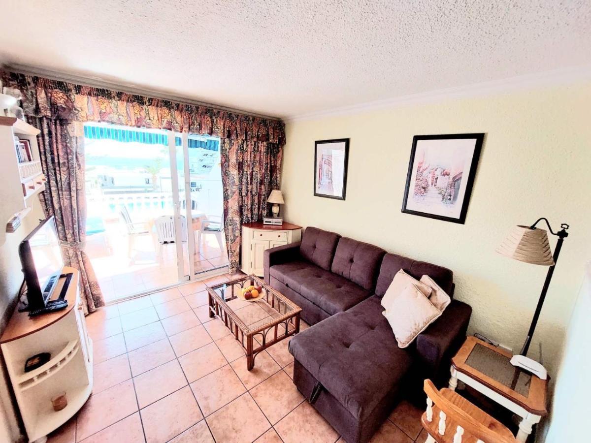 First Line Villa Floor Studio Apartment With Amazing Sea View Air Conditioned Just 50M From The Beach Costa Adeje  Bagian luar foto