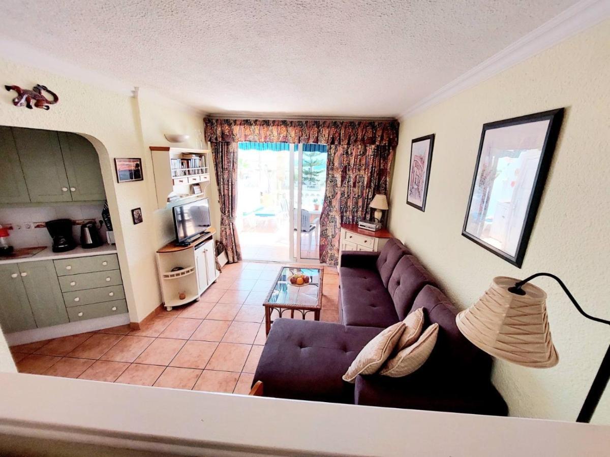 First Line Villa Floor Studio Apartment With Amazing Sea View Air Conditioned Just 50M From The Beach Costa Adeje  Bagian luar foto